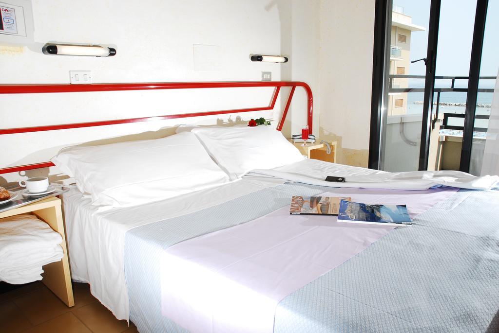 Florida Park Hotel Bellaria-Igea Marina Værelse billede