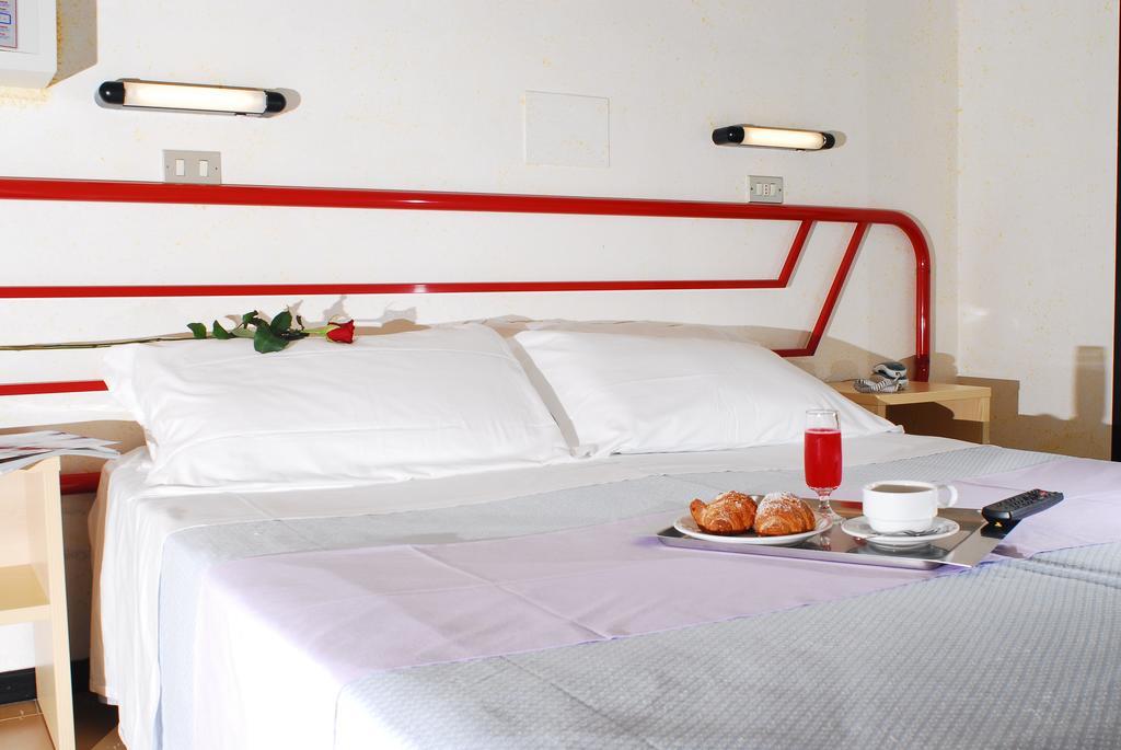 Florida Park Hotel Bellaria-Igea Marina Værelse billede